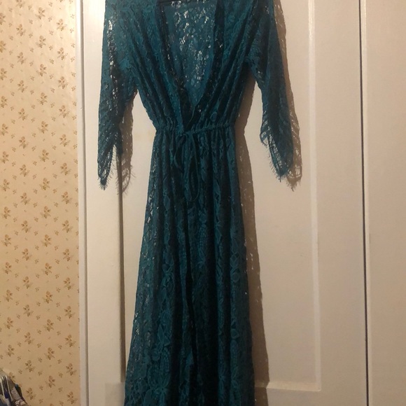 Cover up - Picture 2 of 4